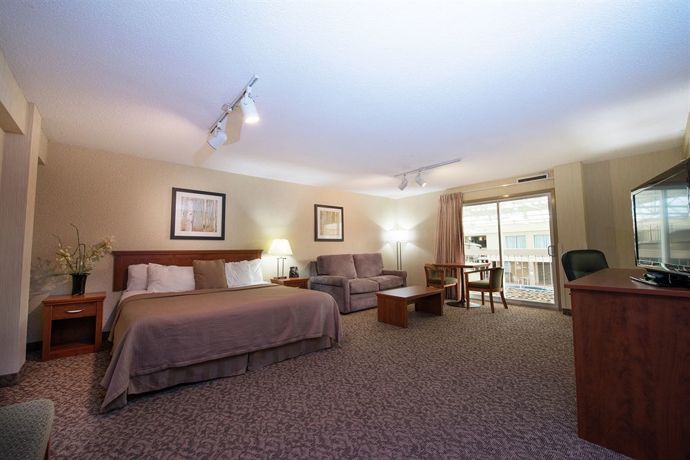 Clarion Hotel & Suites Брендон Екстер'єр фото